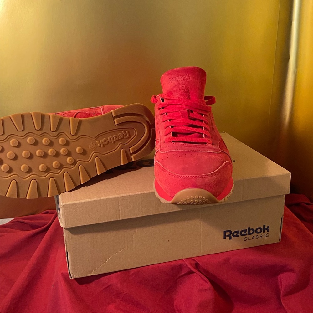 Reebok Scarlet Red leather tdc classic 11.5 gum sole nwot